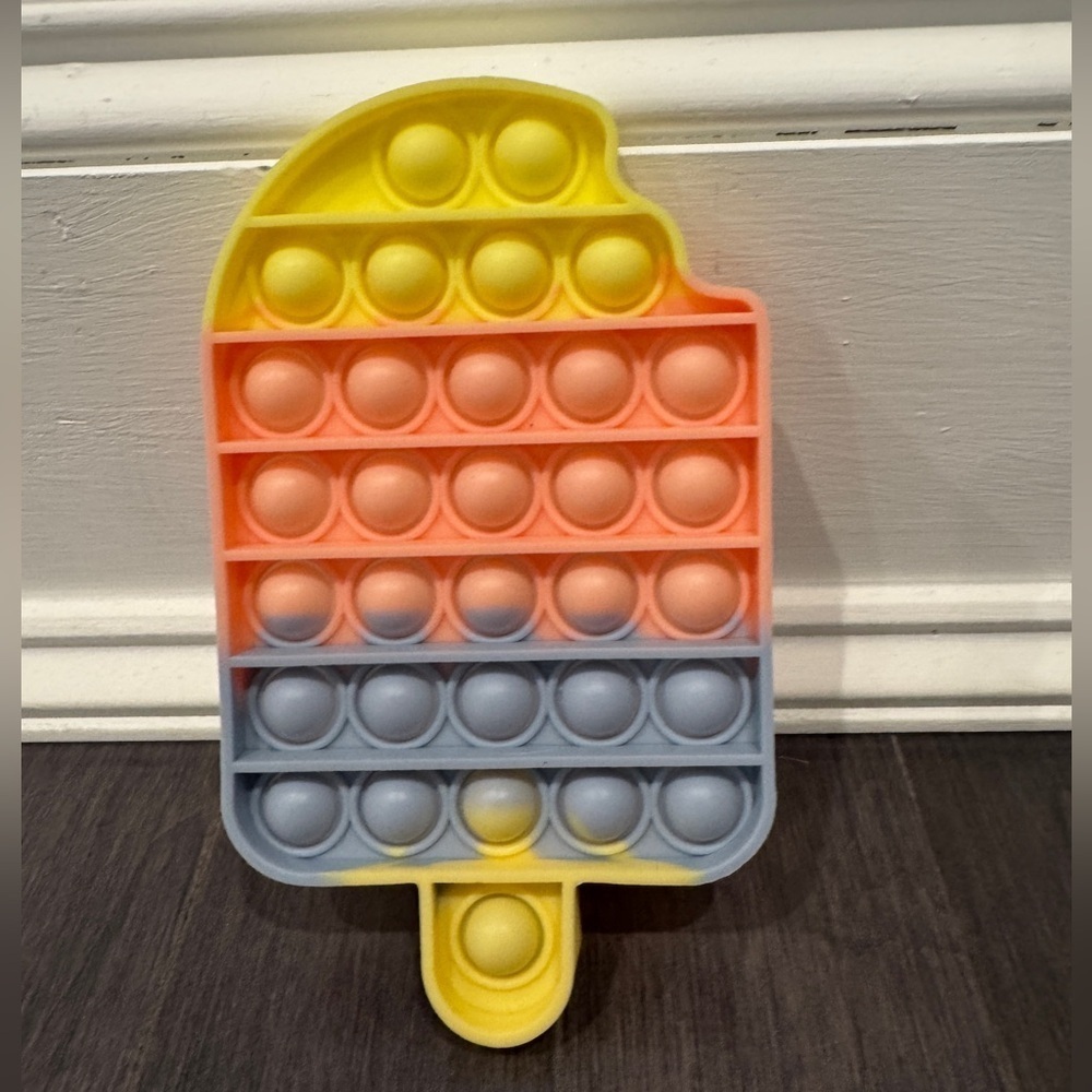 NWOT Infant Baby Toddler Colorful Ice Cream Pop It Fidget Toy